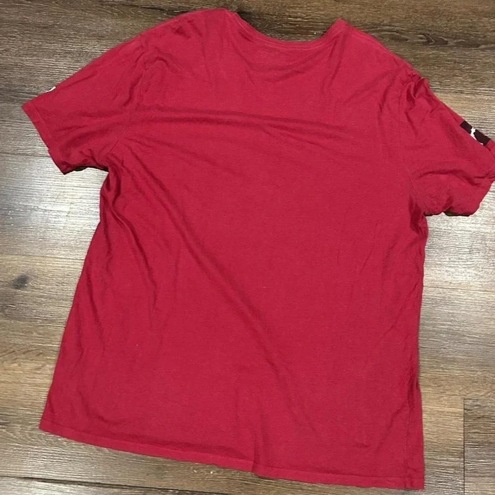 True Religion red t-shirt -XL